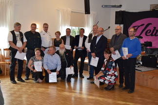 Puheenjohtajia ja muuten aktiivisia kerholaisia